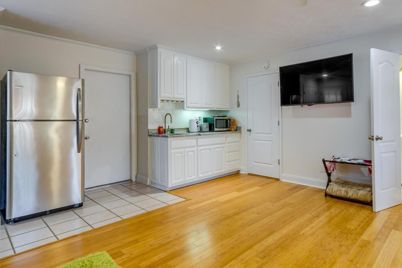 Gulf Breeze Vacation Rental For 2 With Pool Access! Экстерьер фото