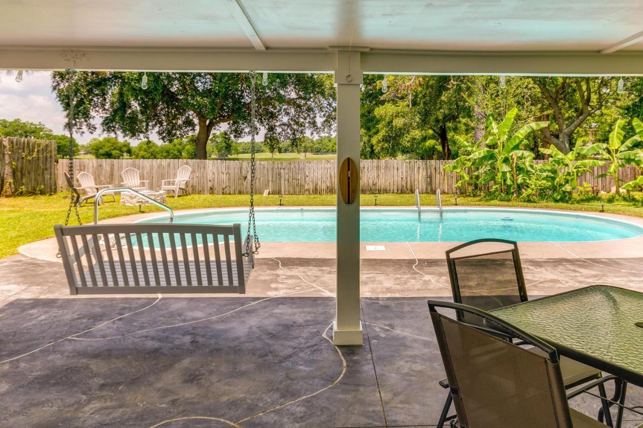 Gulf Breeze Vacation Rental For 2 With Pool Access! Экстерьер фото